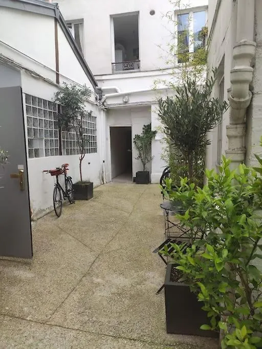 Apartment Charming 40 M2, 10th Paris